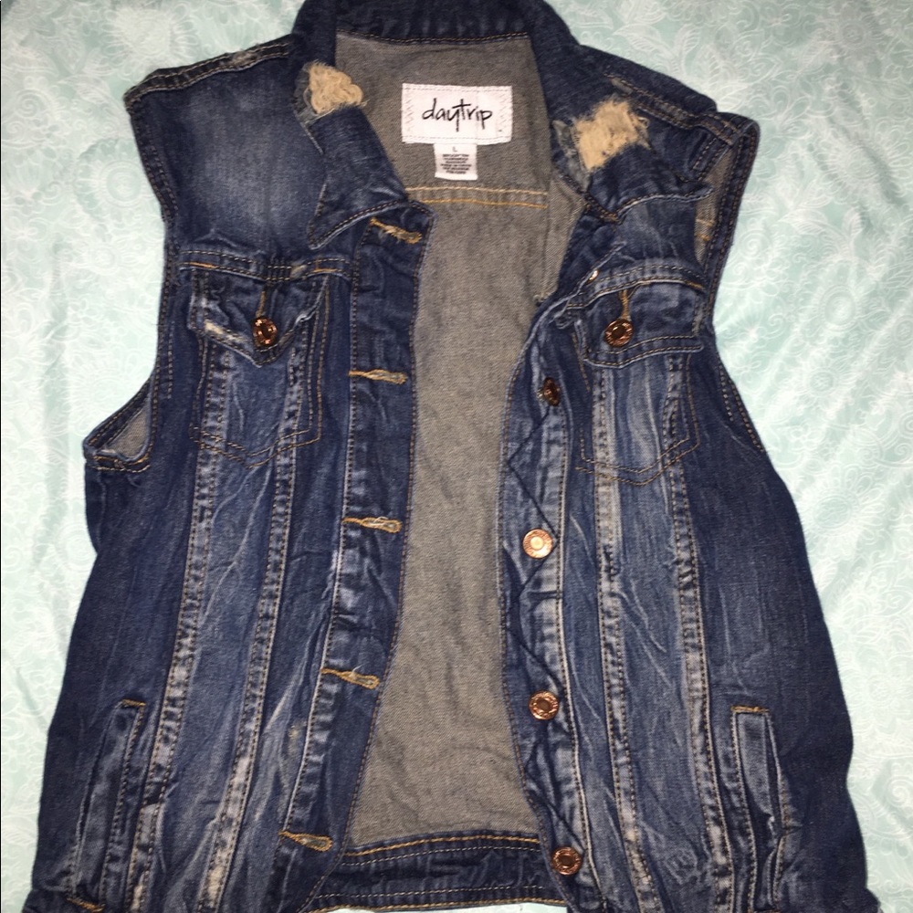 Daytrip distressed blue jean vest like new